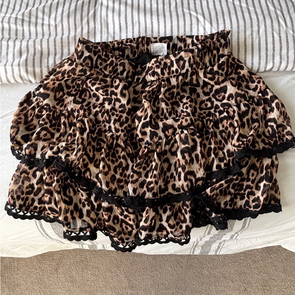 Leopard Print Ruffled Skirt - Picture 2 of 3